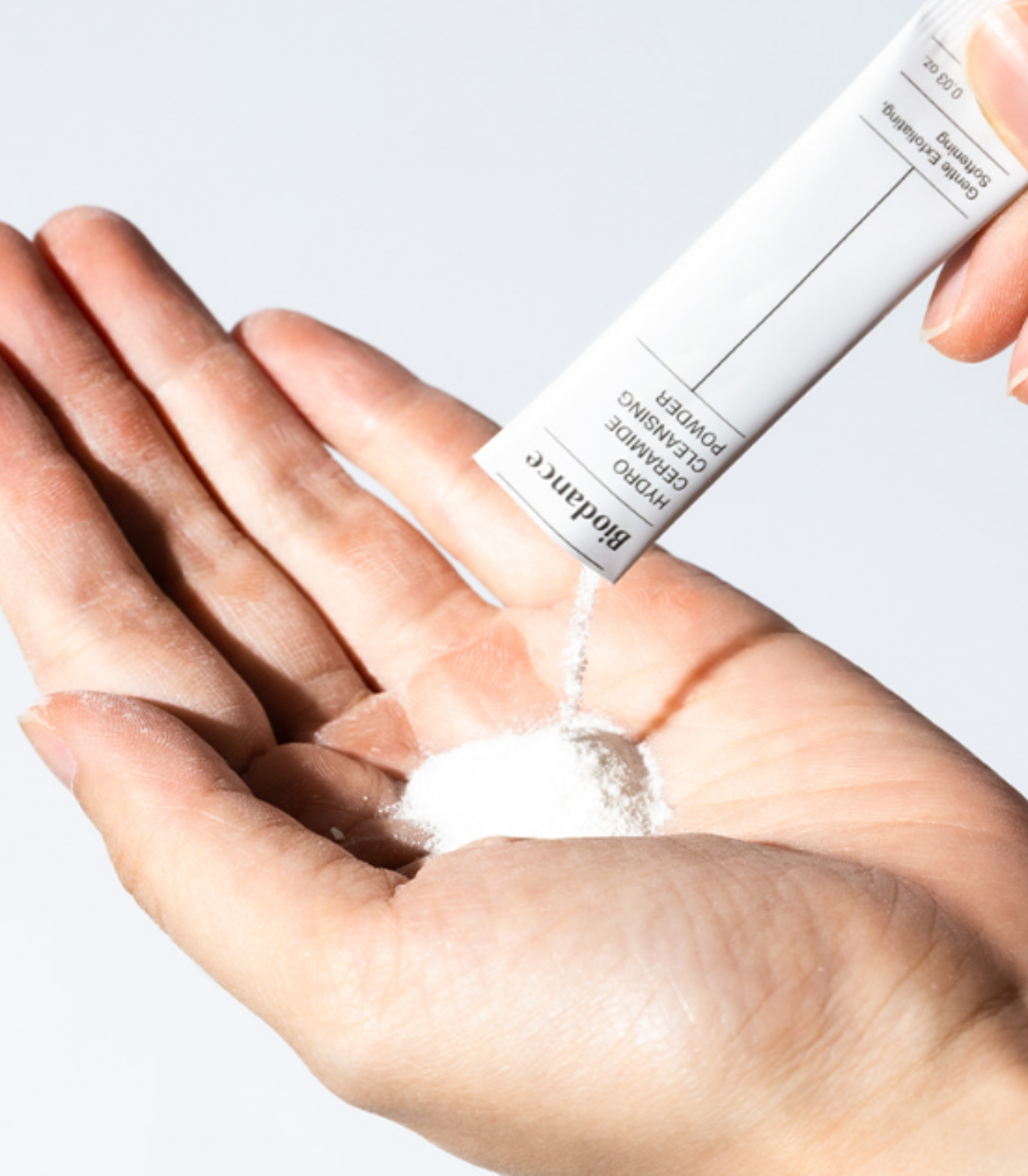 Hydro Ceramide Cleansing Powder